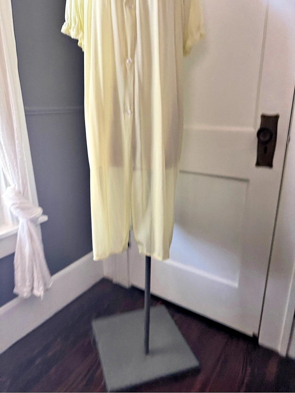 Vintage Lace Collar Yellow Nightgown Size Medium